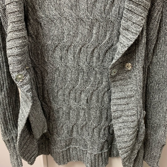 2/$20 Guess Sweater - Picture 4 of 6